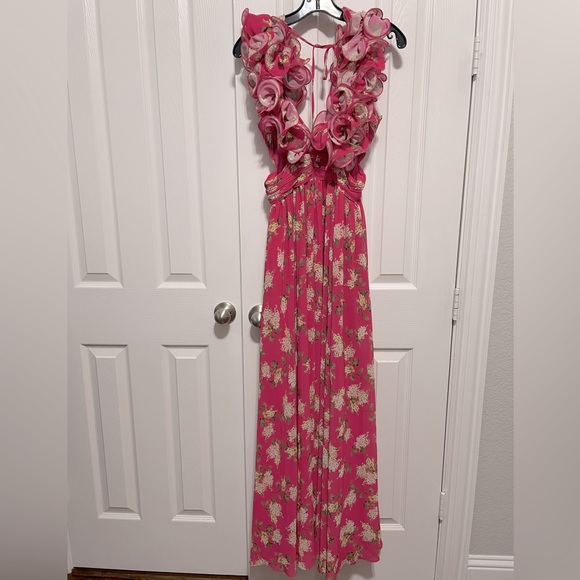 NWT ANTONIO MELANI Manila
Floral Print Rosette Sleeveless V-
Neck Maxi Dress - Picture 5 of 8